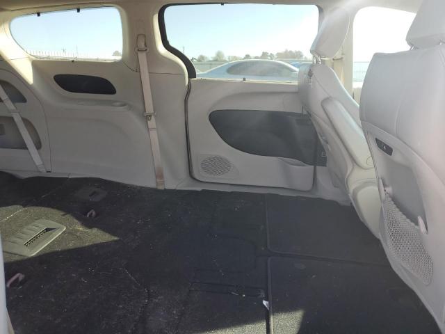 Chrysler Pacifica Touring L Image 11