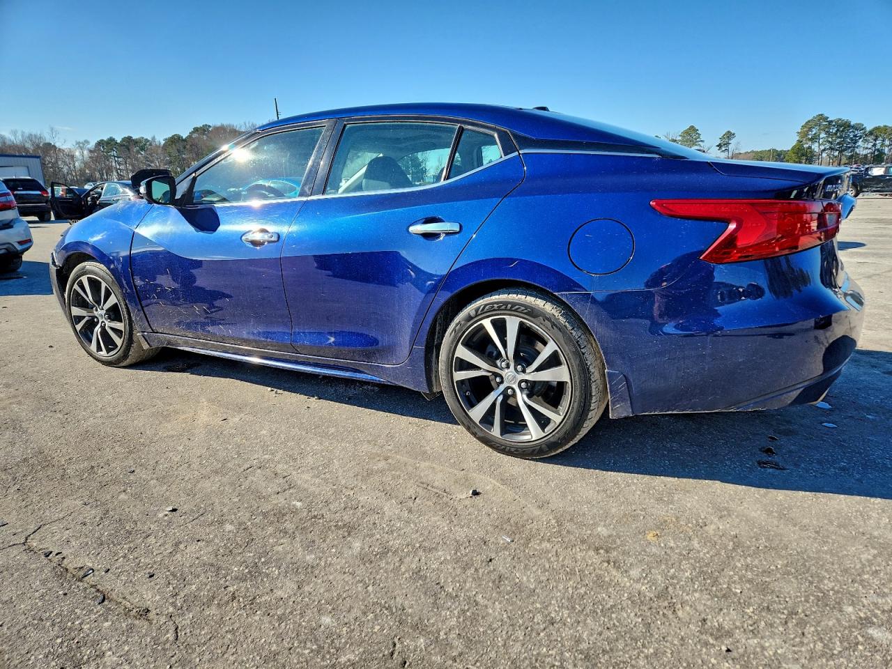 Nissan Maxima 3.5s Image 3