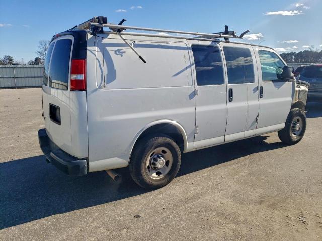Chevrolet Express Image 5