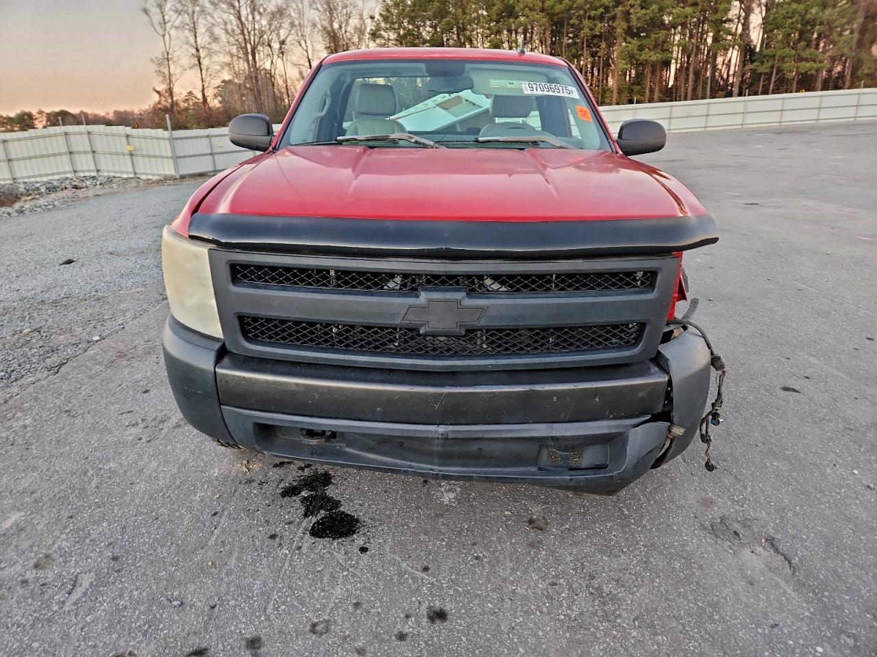 Chevrolet Silverado K1500 Image 10