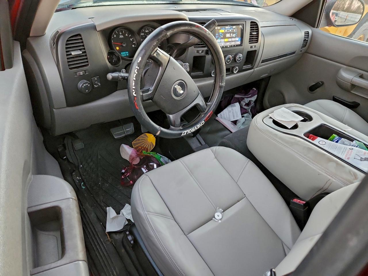 Chevrolet Silverado K1500 Image 4