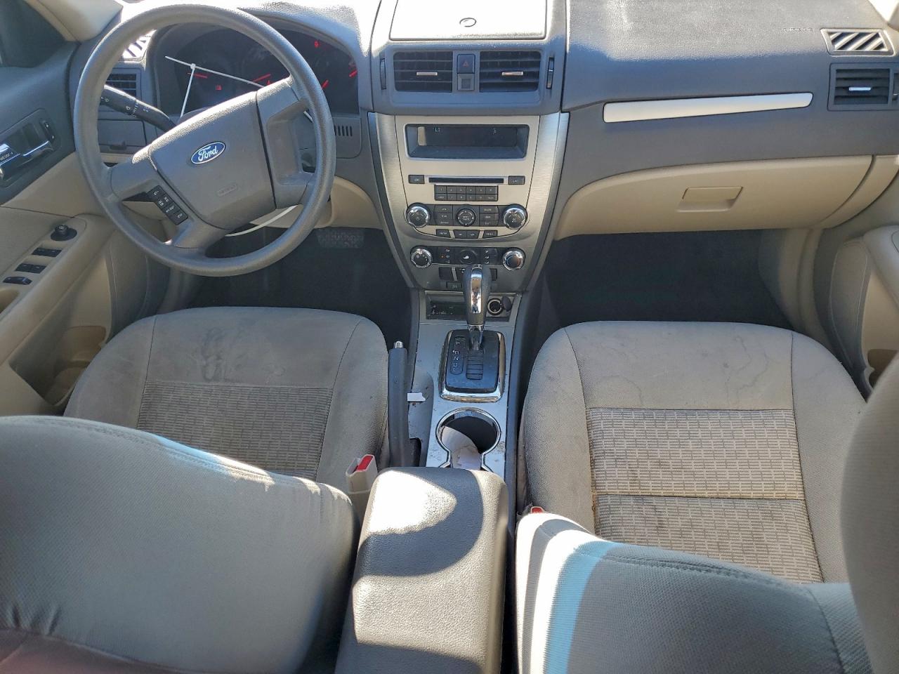 Ford Fusion S Image 4