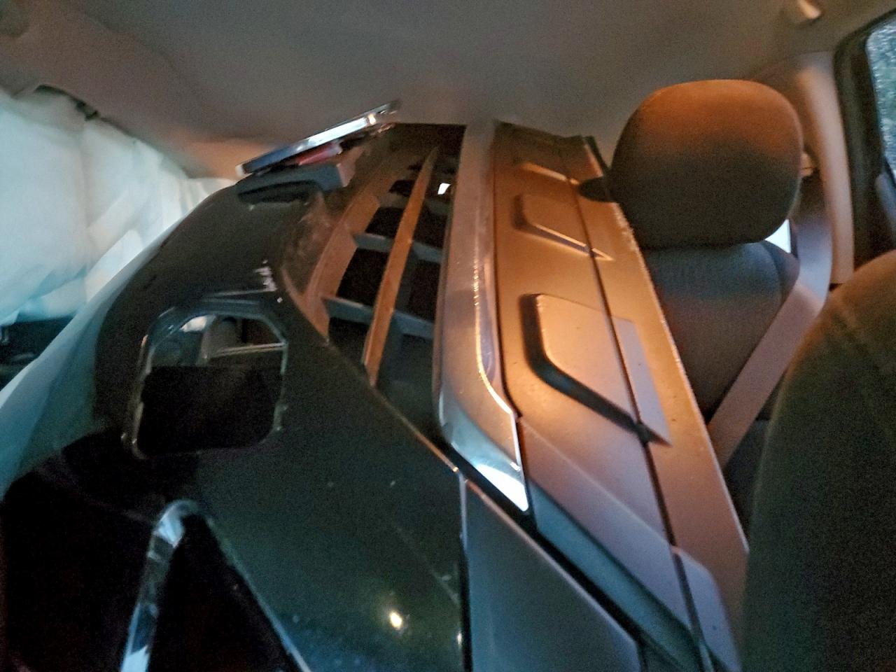 Nissan Pathfinder S Image 3