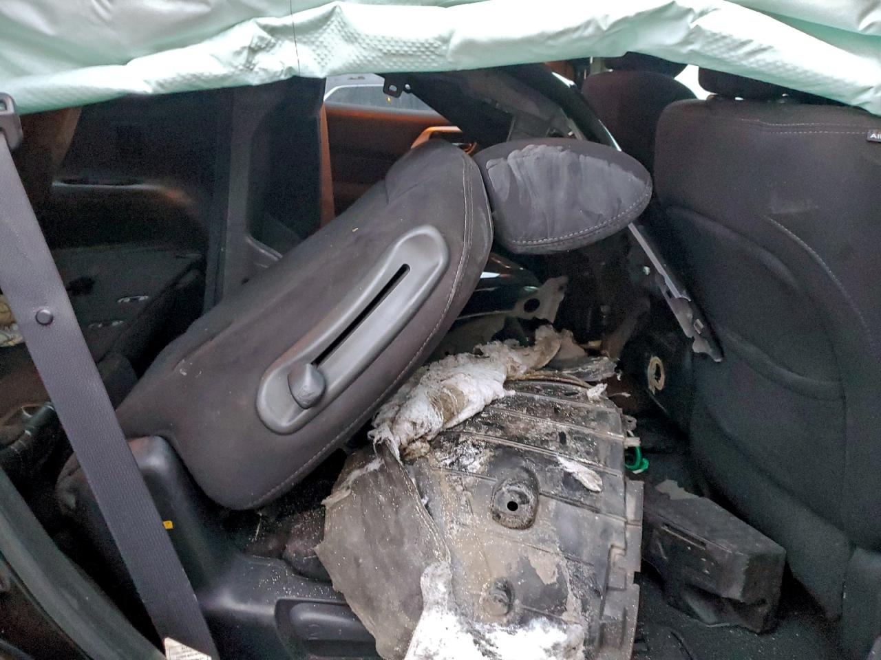 Nissan Pathfinder S Image 5