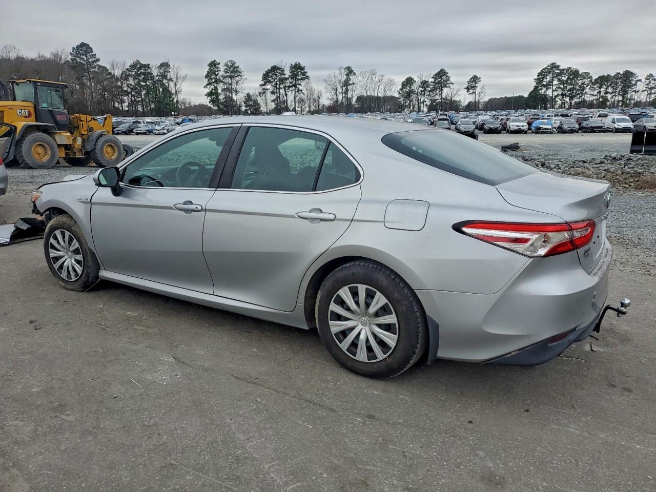 Toyota Camry Le Image 3