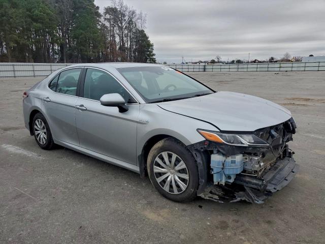 Toyota Camry Le Image 2