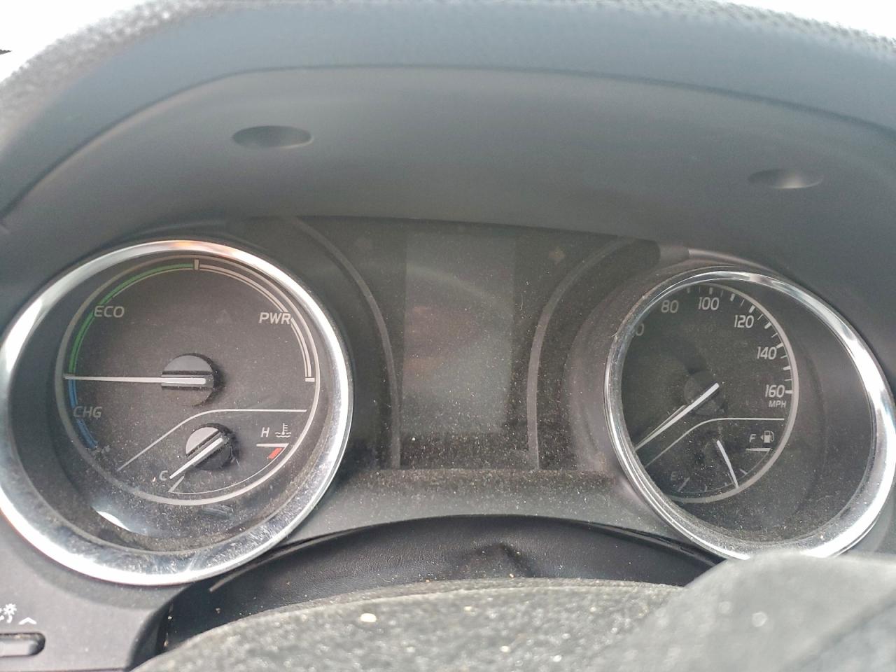 Toyota Camry Le Image 7