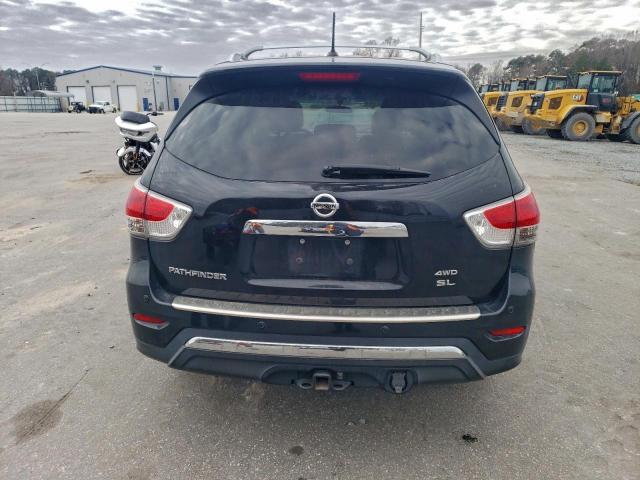 Nissan Pathfinder S Image 4