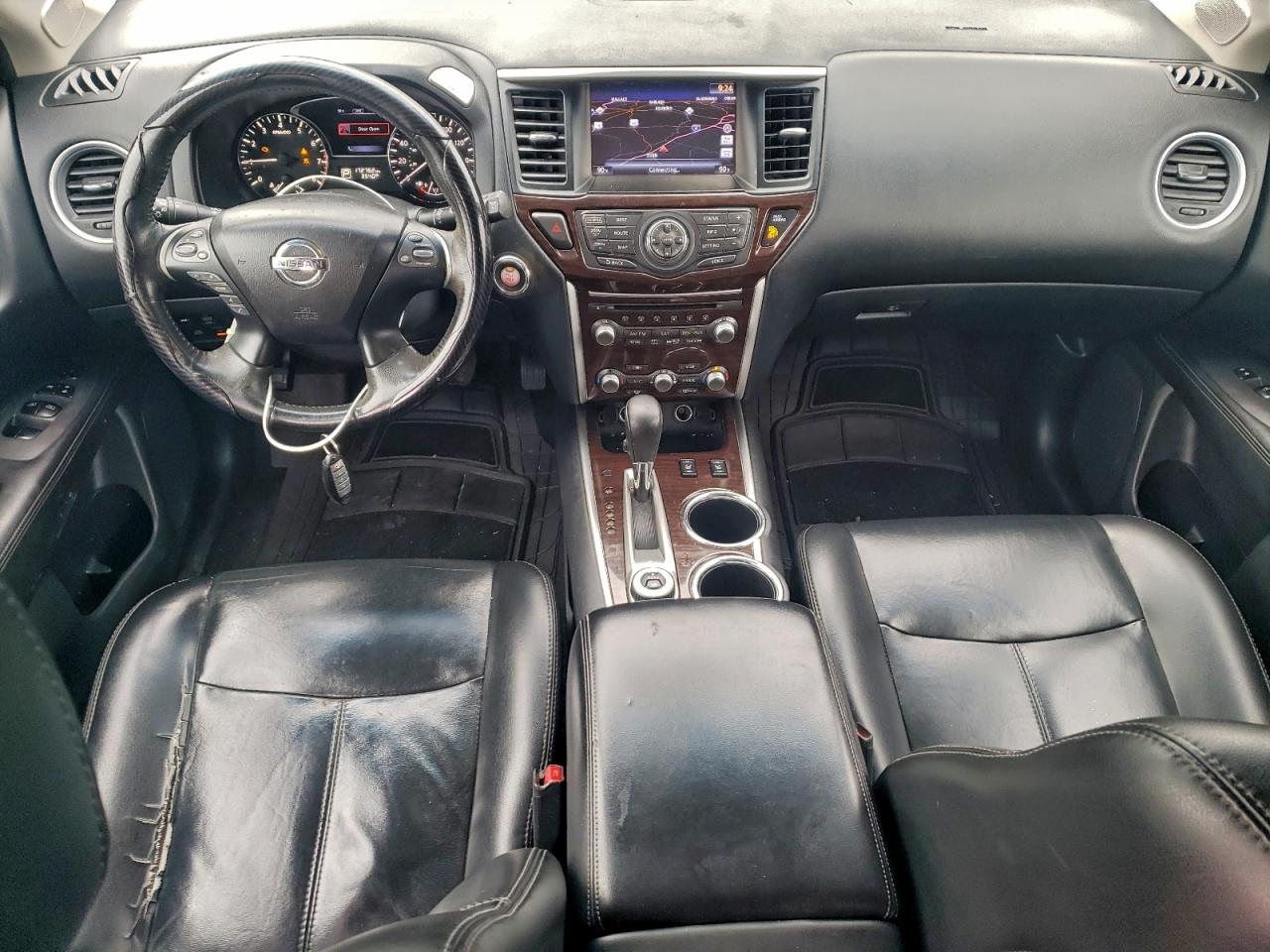 Nissan Pathfinder S Image 6