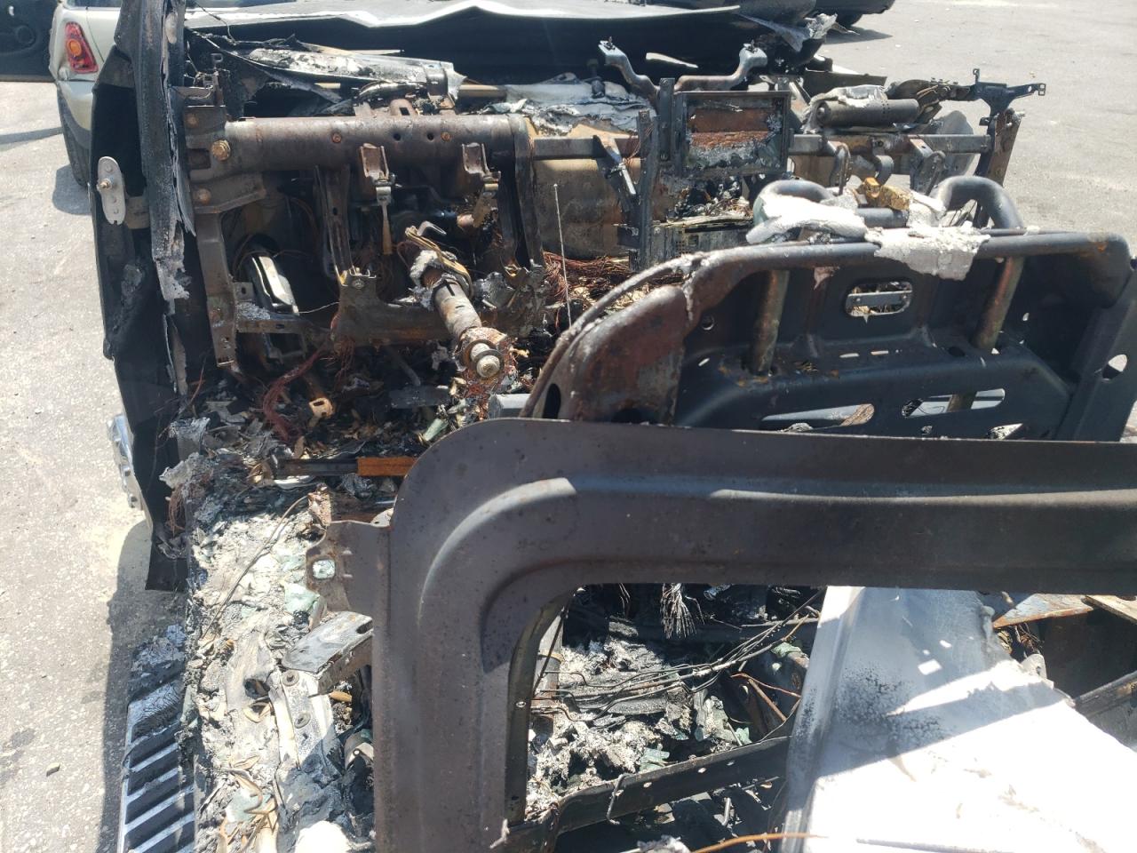 Ford F-350 Super Duty Image 11