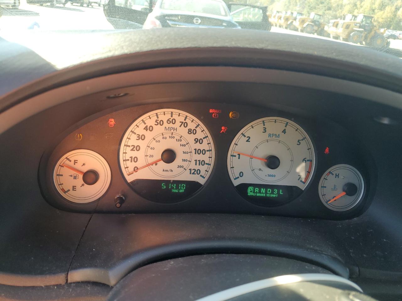 Chrysler Minivan Touring Image 11