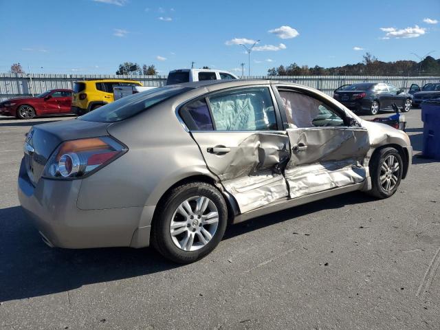 Nissan Altima Base Image 9