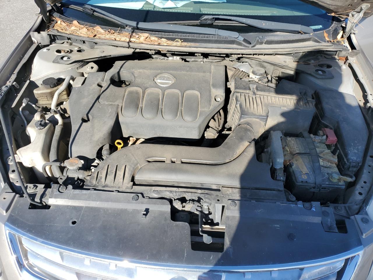 Nissan Altima Base Image 12