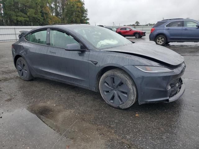 Tesla Model 3 Image 10