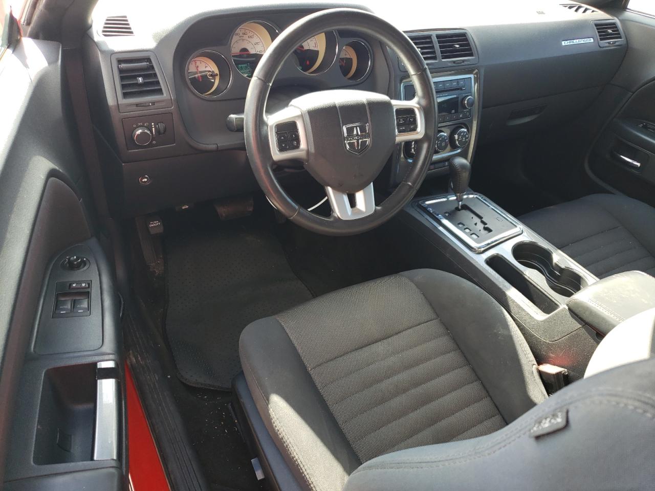 Dodge Challenger Sxt Image 4