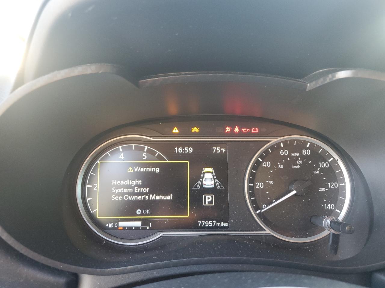 Nissan Versa Sr Image 11