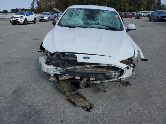 Ford Fusion S Image 8