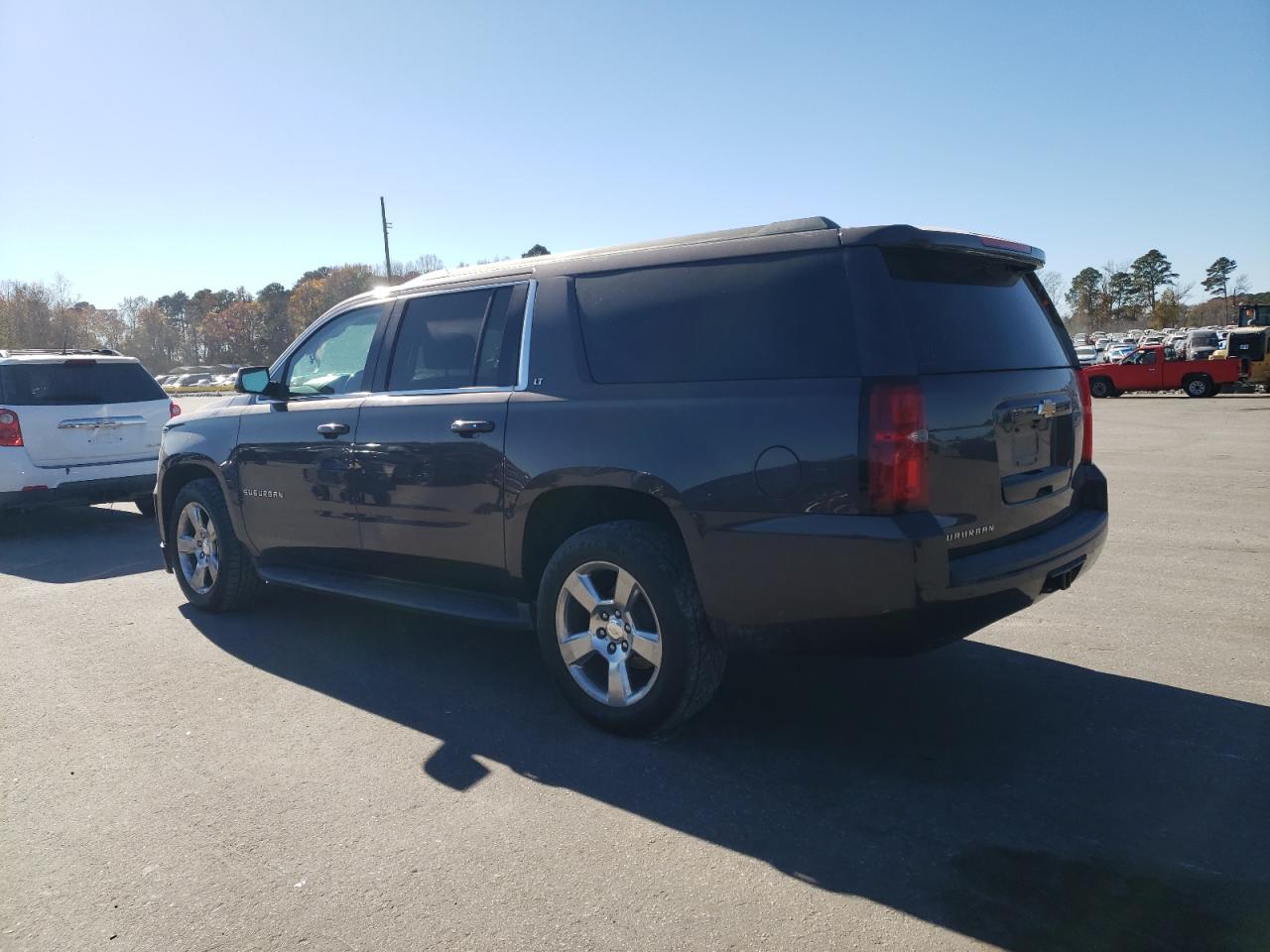 Chevrolet Suburban C1500 Lt Image 2