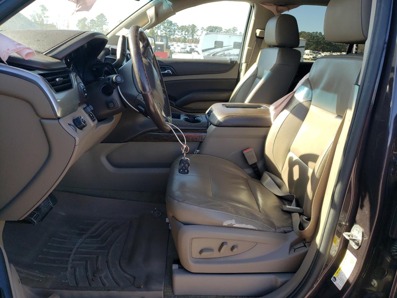 Chevrolet Suburban C1500 Lt Image 7