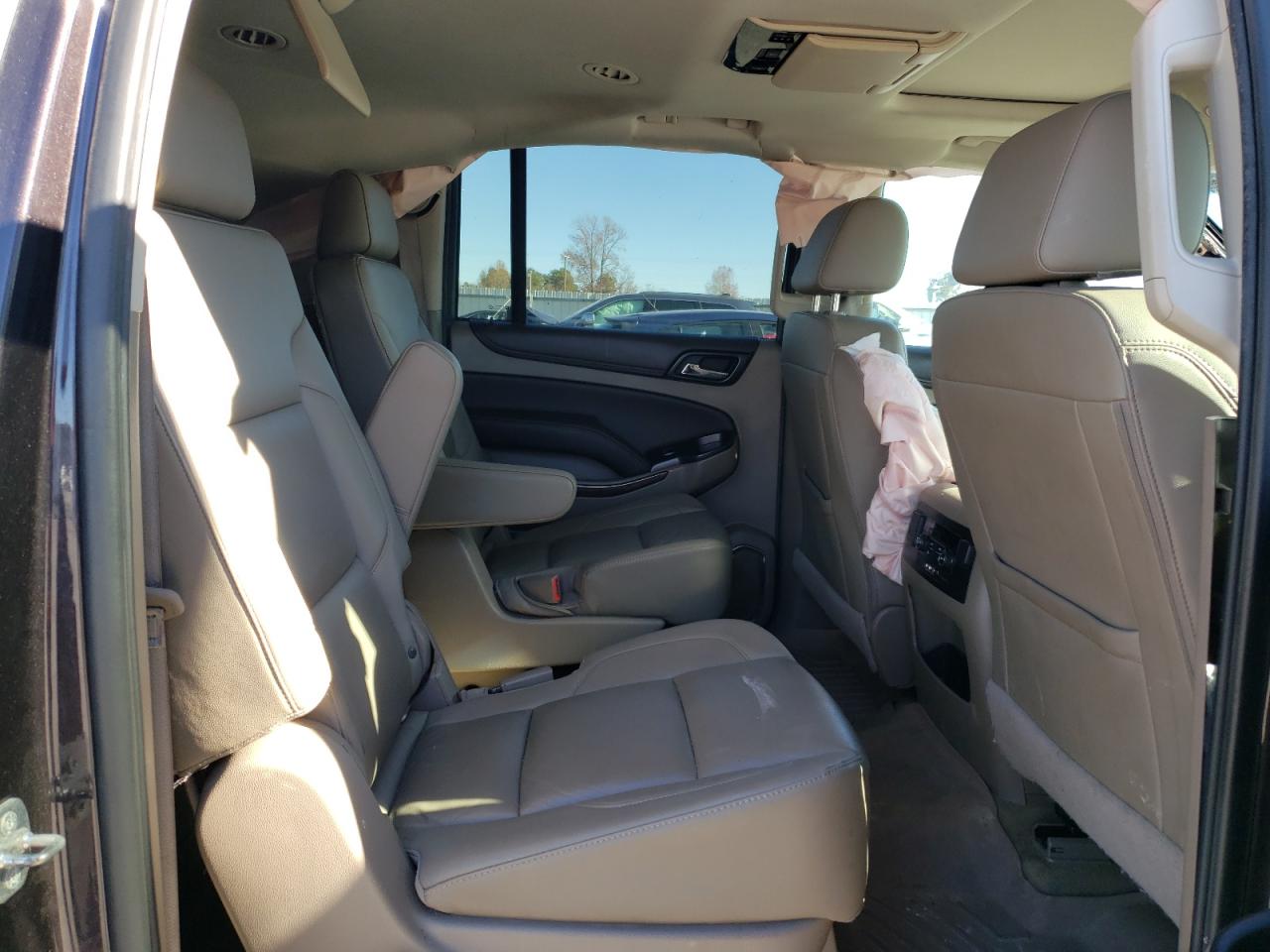 Chevrolet Suburban C1500 Lt Image 8