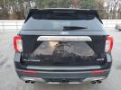 Ford Explorer Platinum Image 8