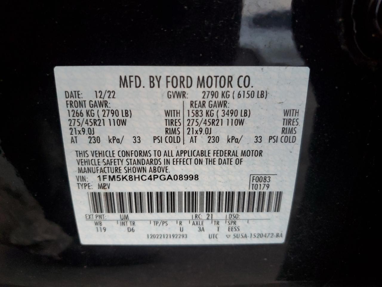 Ford Explorer Platinum Image 9