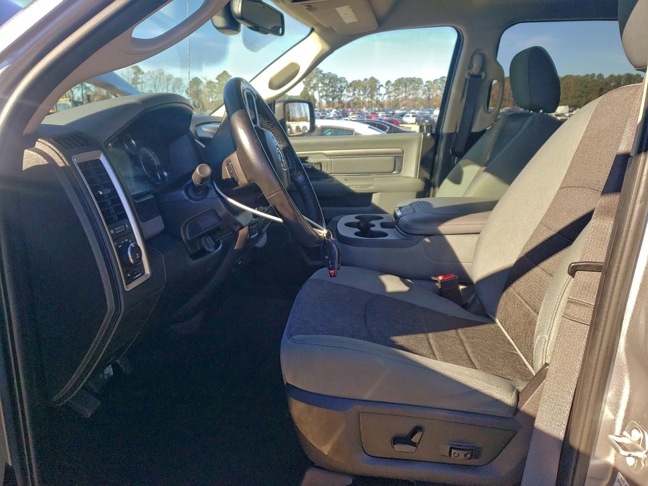 Ram 1500 Slt Image 6