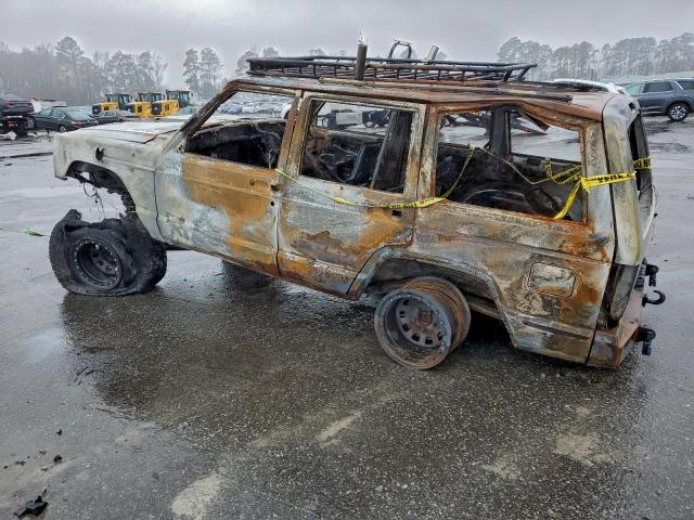 Jeep Grand Cherokee Sport Image 3