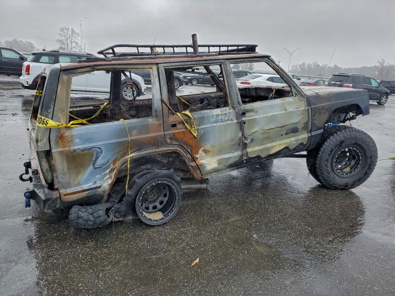 Jeep Grand Cherokee Sport Image 2