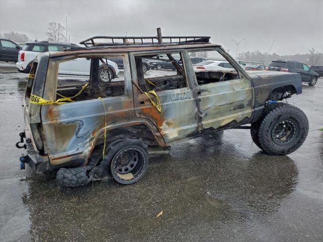 Jeep Grand Cherokee Sport Image 2