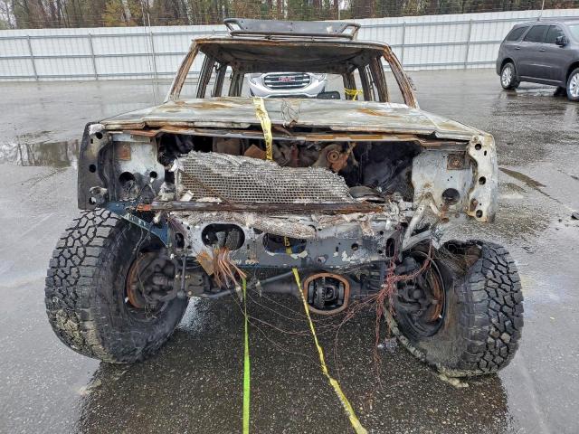 Jeep Grand Cherokee Sport Image 4