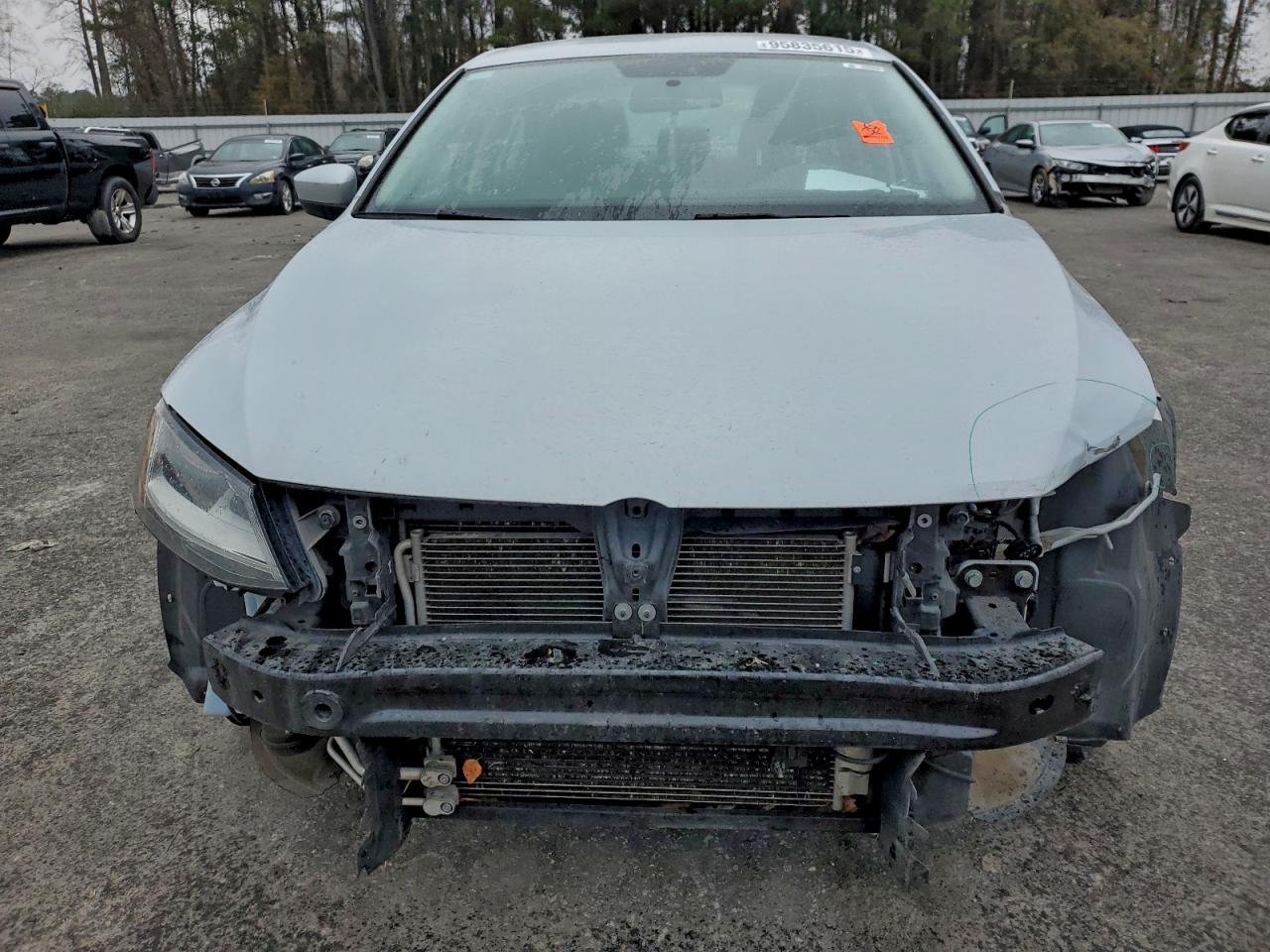 Volkswagen Jetta S Image 10