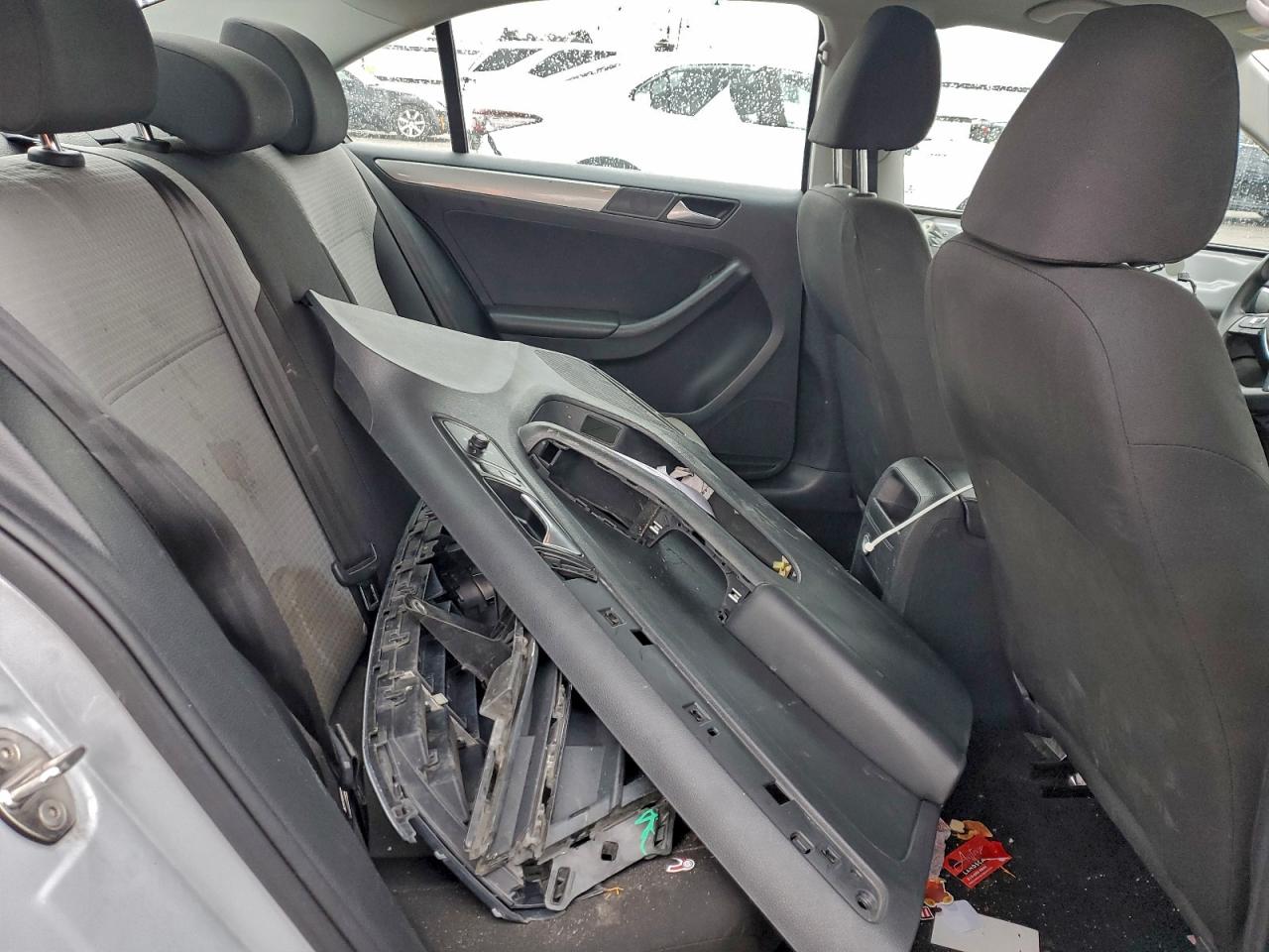 Volkswagen Jetta S Image 4