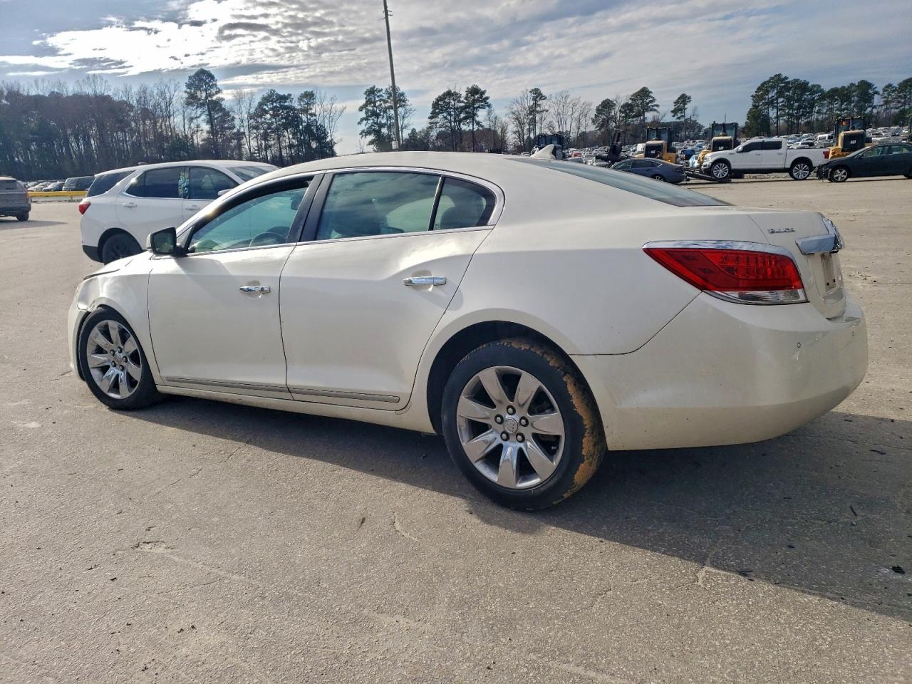 Buick LaCrosse Cxl Image 2