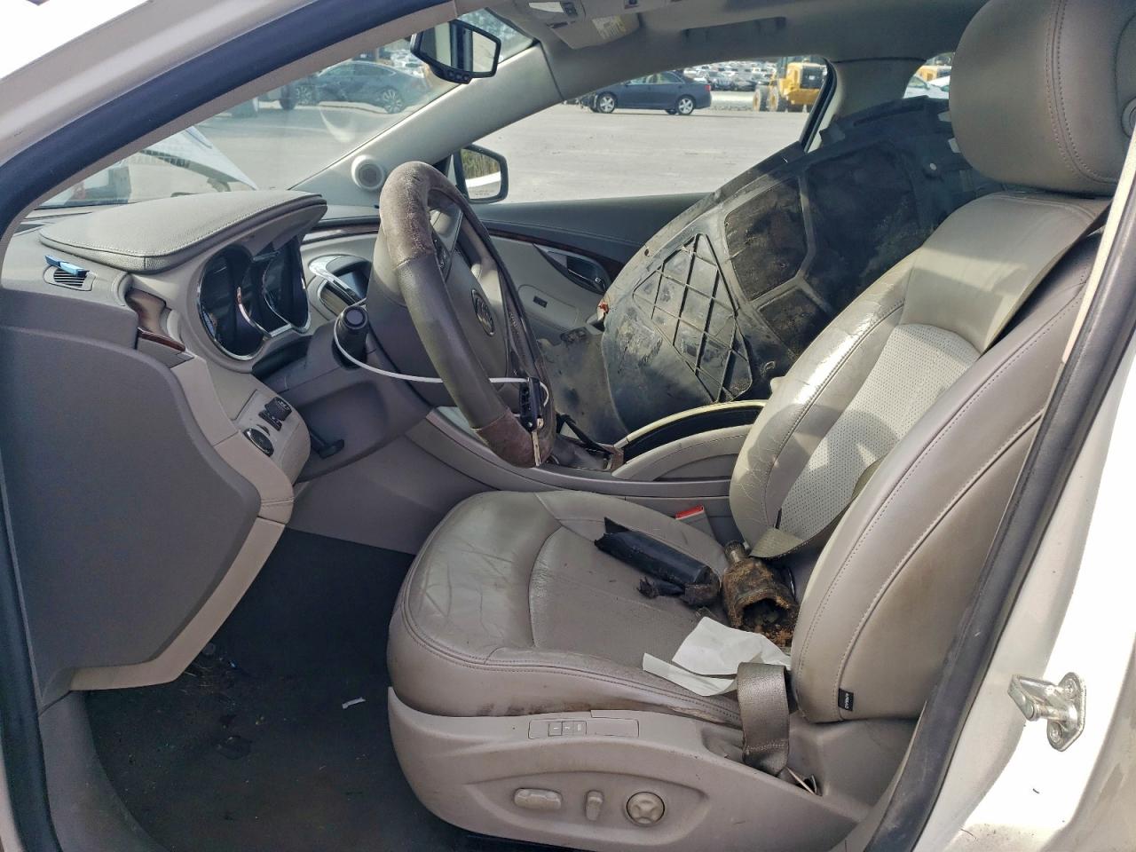 Buick LaCrosse Cxl Image 8