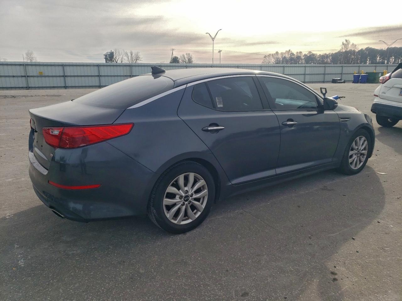 Kia Optima Lx Image 11