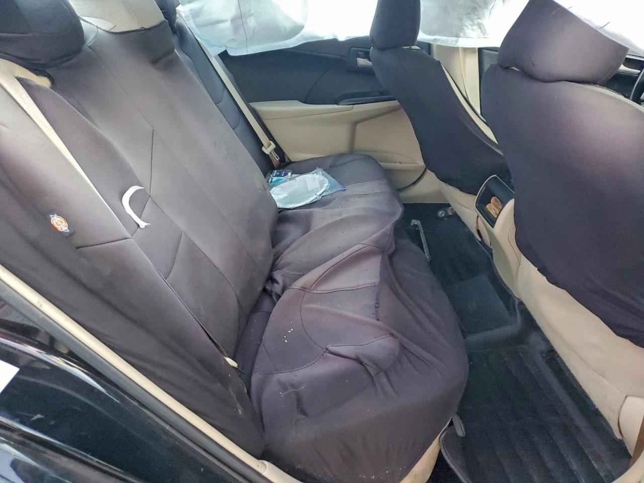 Toyota Camry L Image 9