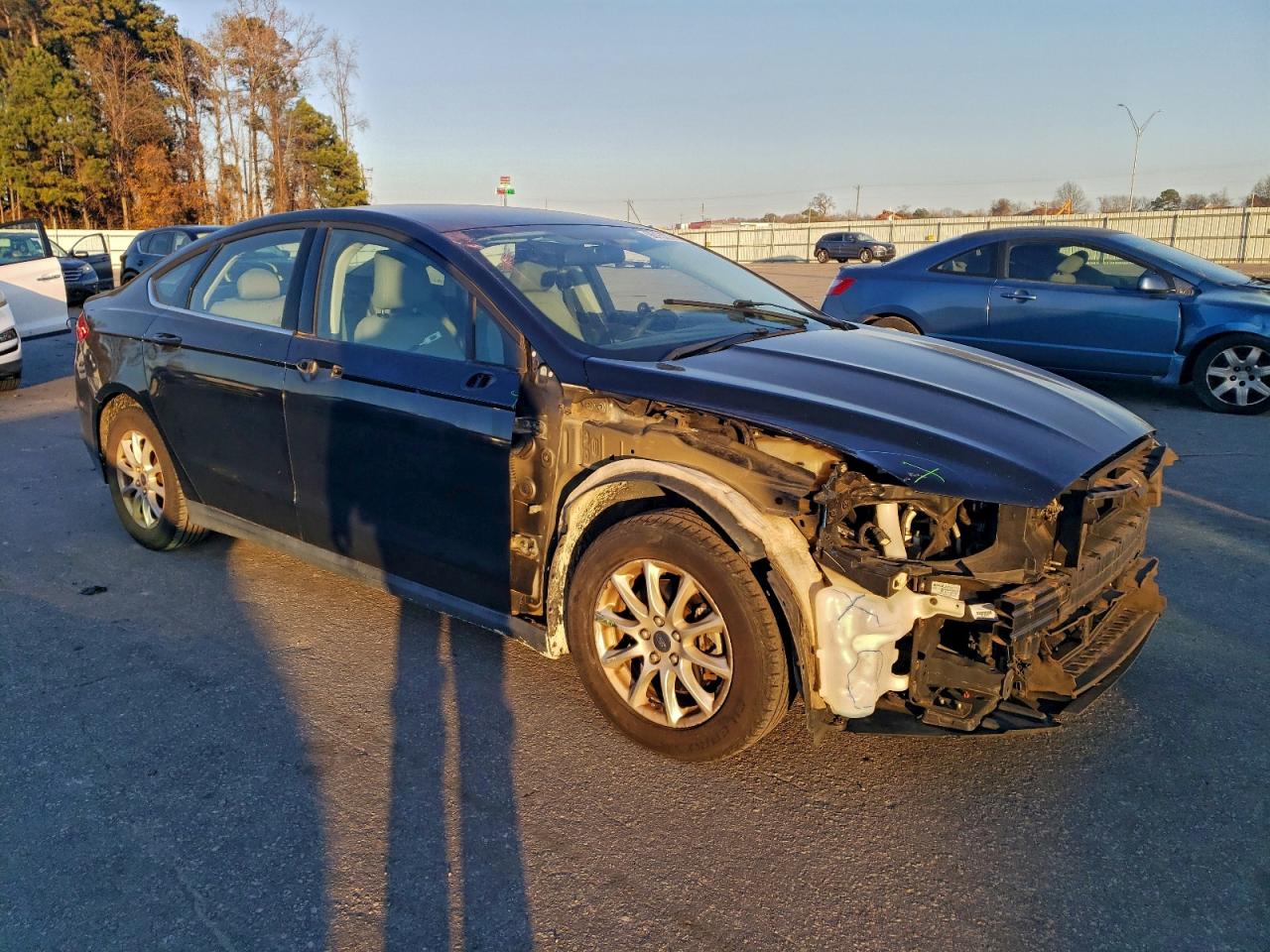 Ford Fusion S Image 12