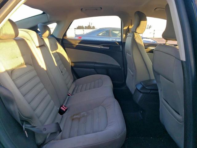 Ford Fusion S Image 6