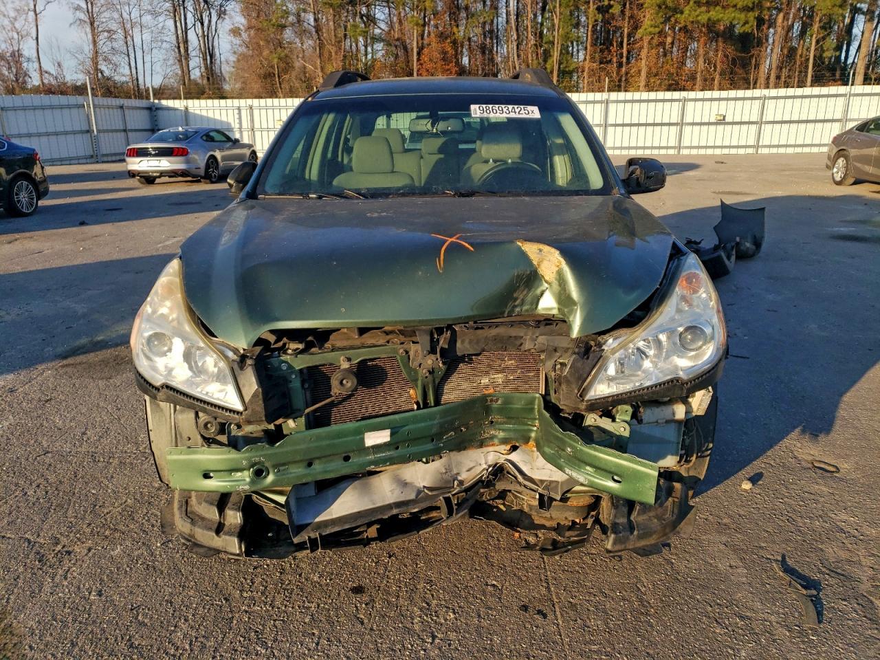 Subaru Outback 2.5i Image 3