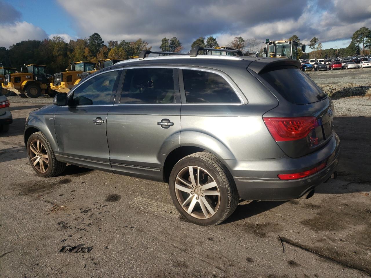 Audi Q7 Premium Plus Image 2