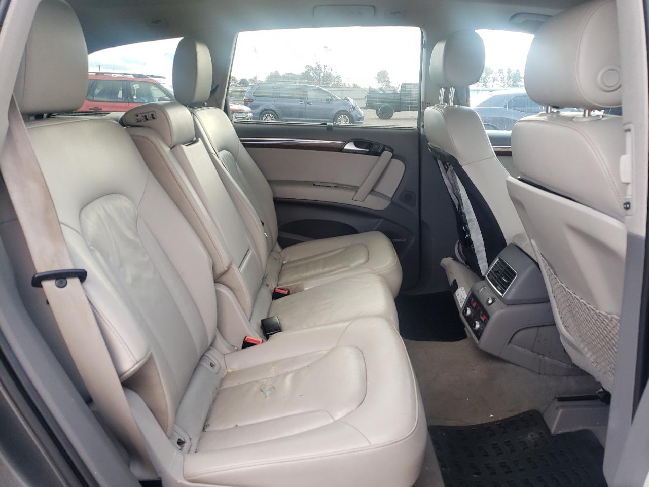 Audi Q7 Premium Plus Image 10