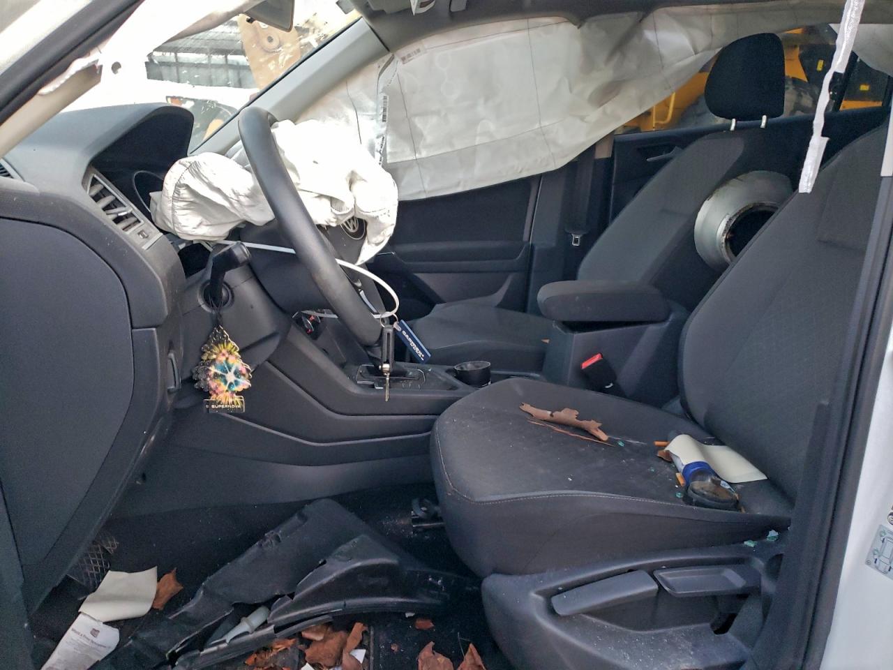 Volkswagen Tiguan S Image 13