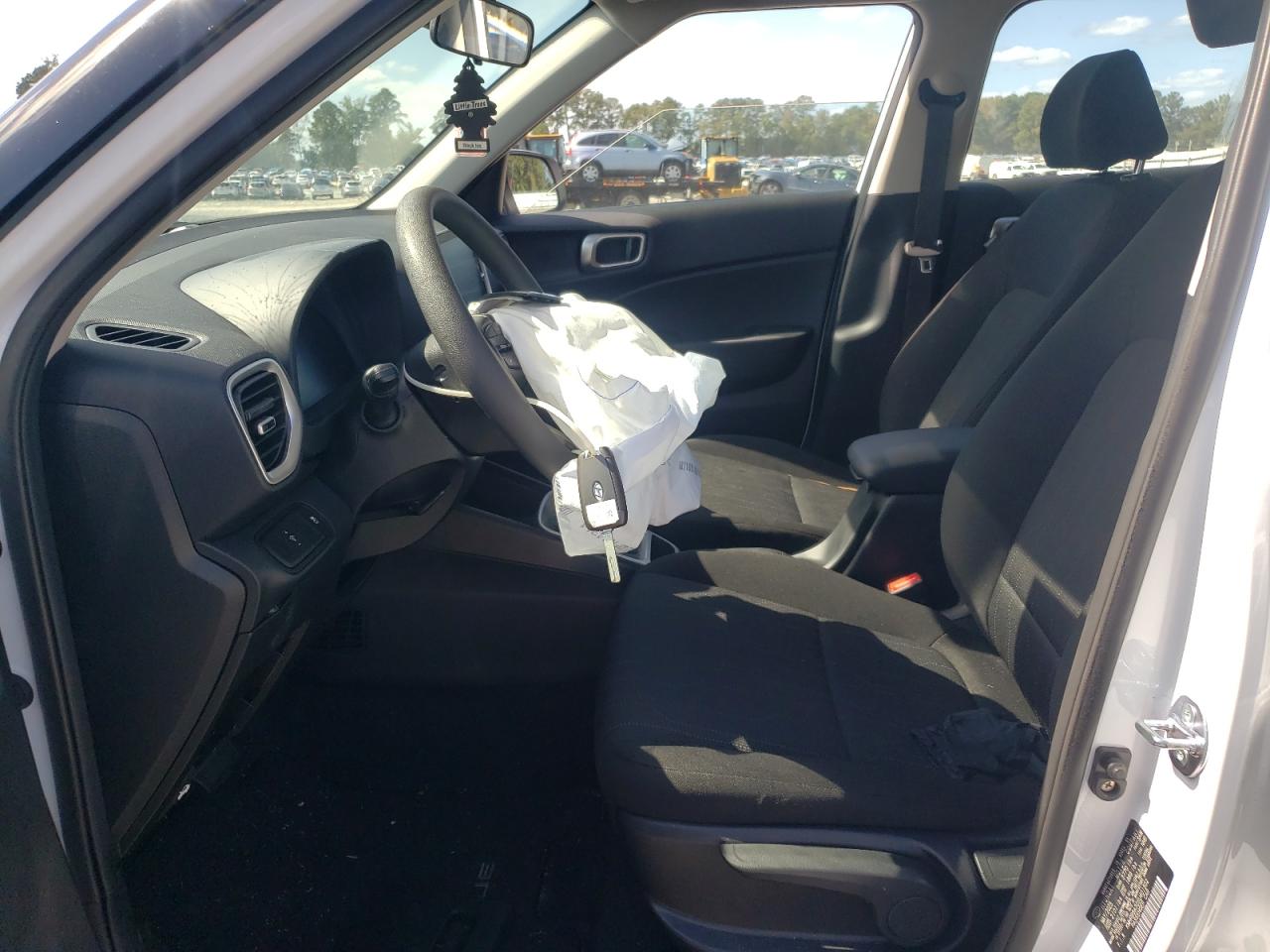 Hyundai VENUE Se Image 4