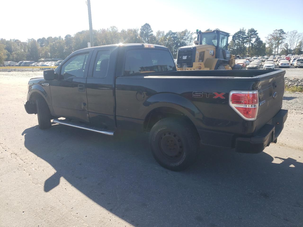 Ford F-150 Super Cab Image 11