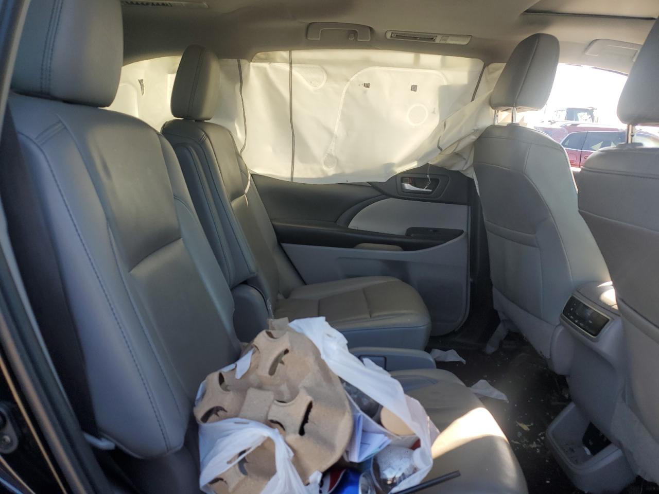 Toyota Highlander Se Image 9