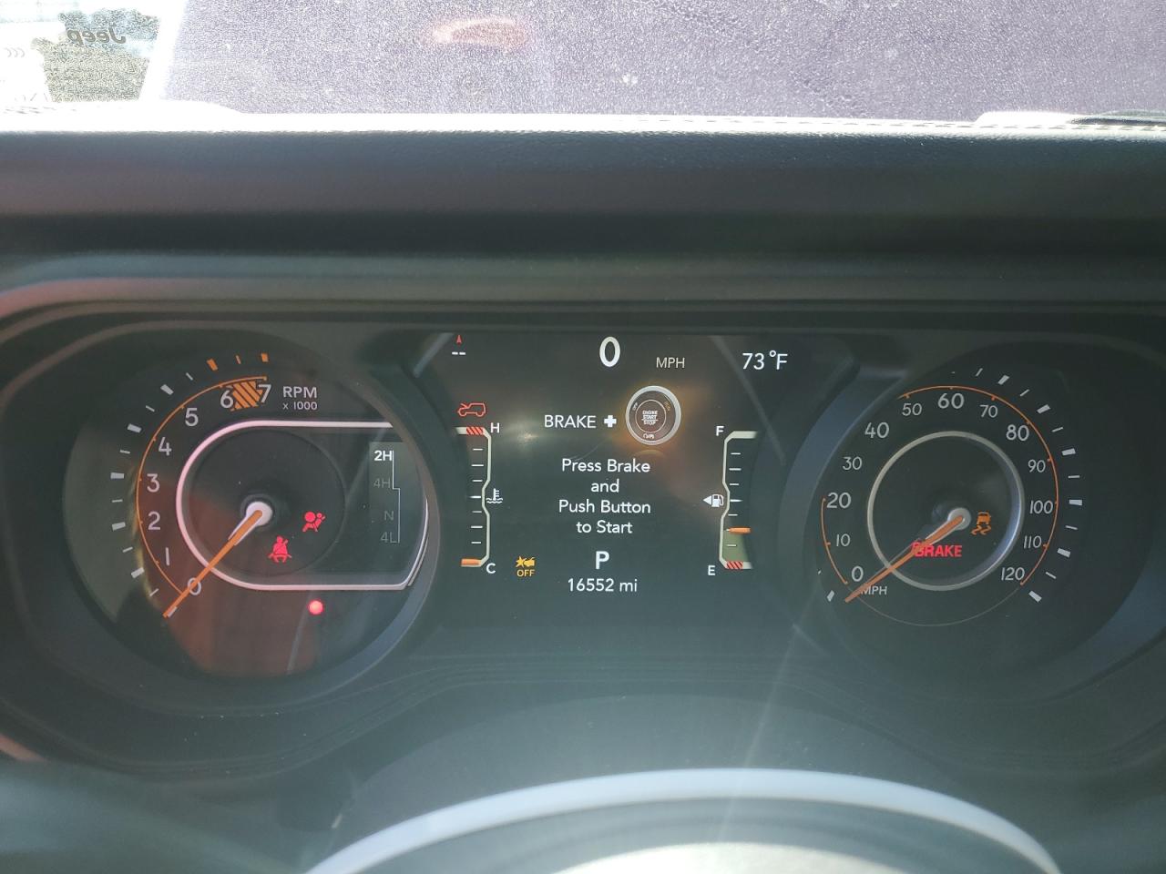 Jeep Wrangler Sahara Image 9