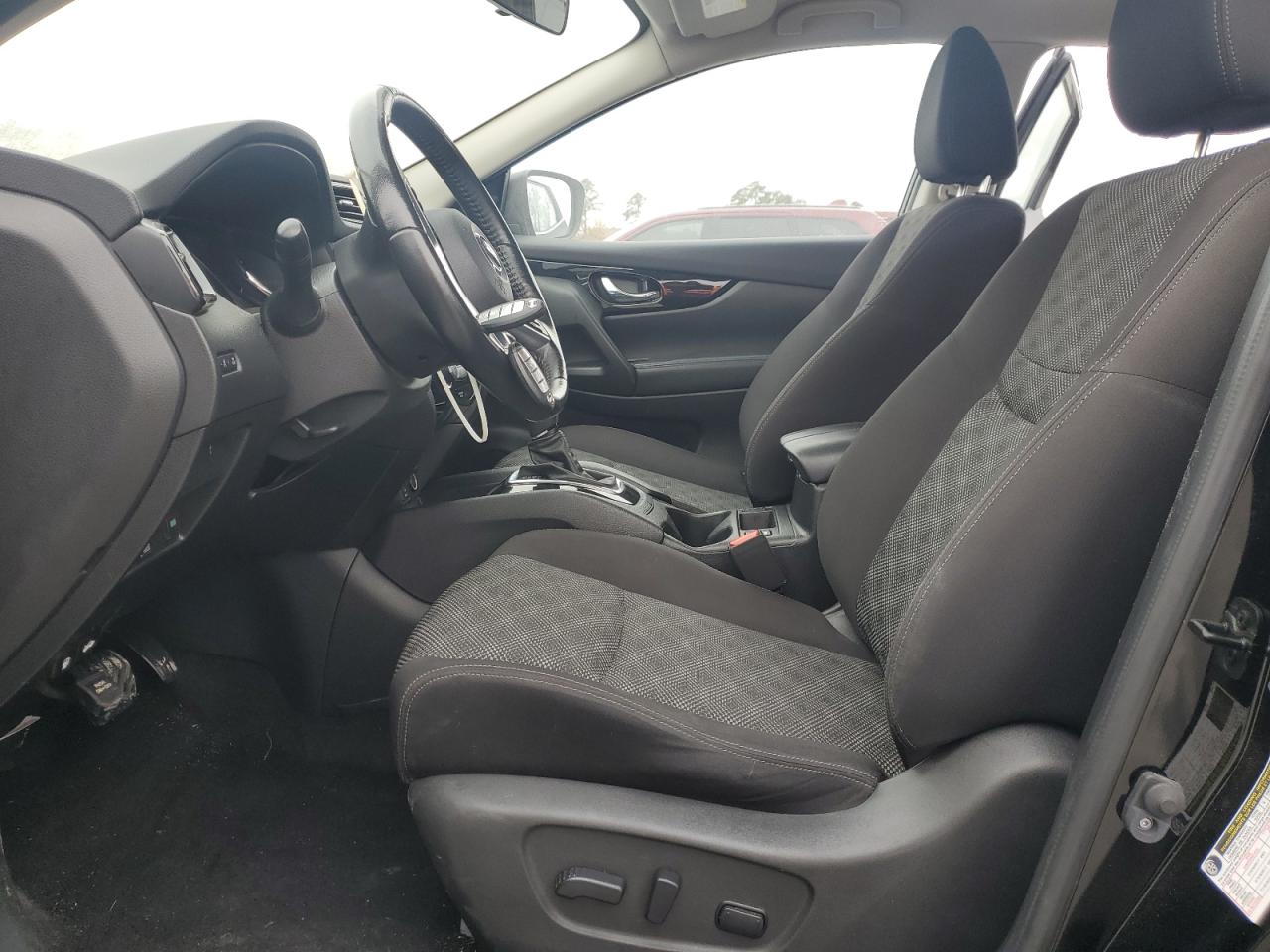 Nissan Rogue S Image 11