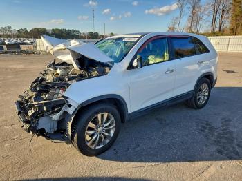 Salvage Kia Sorento