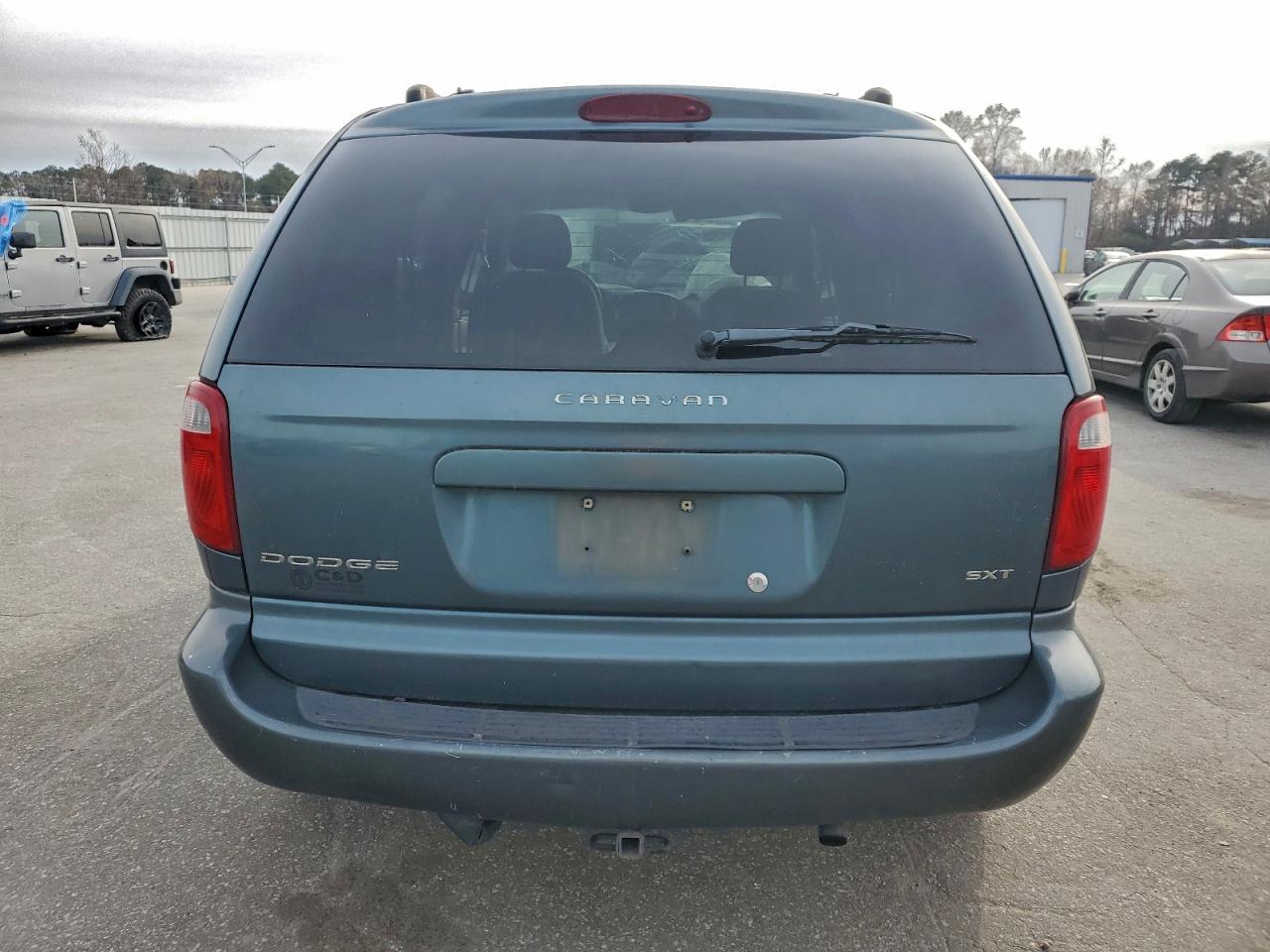 Dodge Caravan Sxt Image 4